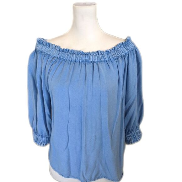 Style Envy Tops - Style Envy rayon off the shoulder blouse, chambray blue, soft & comfy L